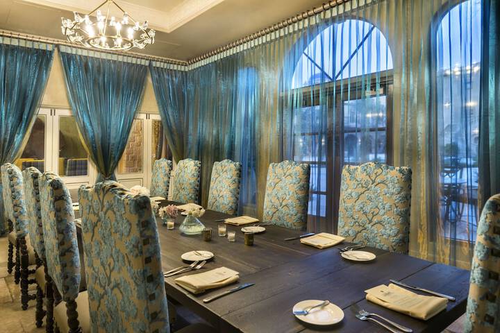 Dining 68 of 143