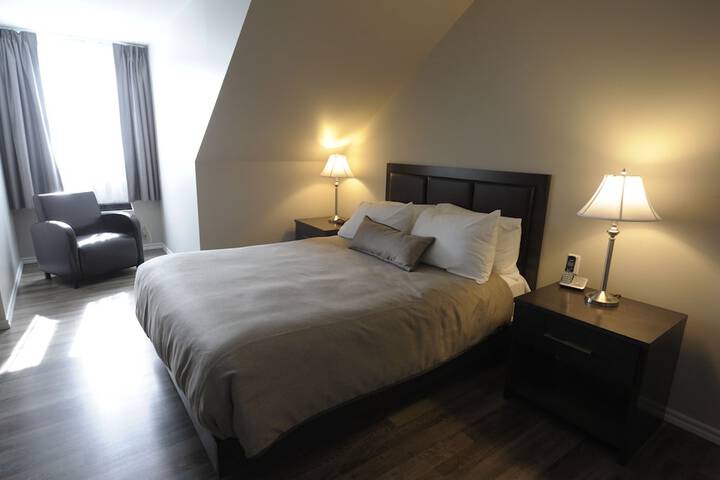 Room 8 of 48