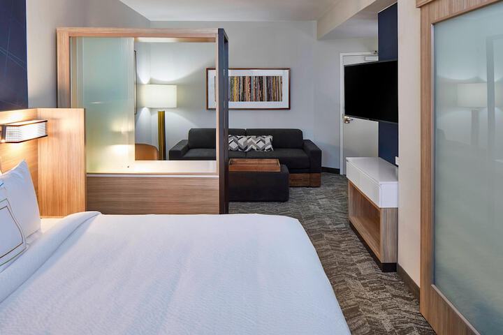 Room 25 of 60