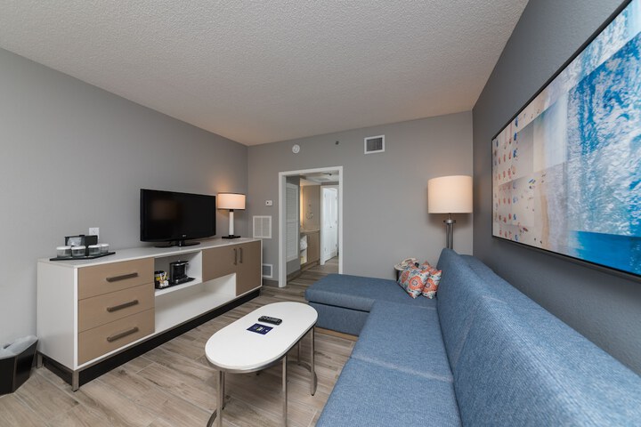 Room 32 of 102