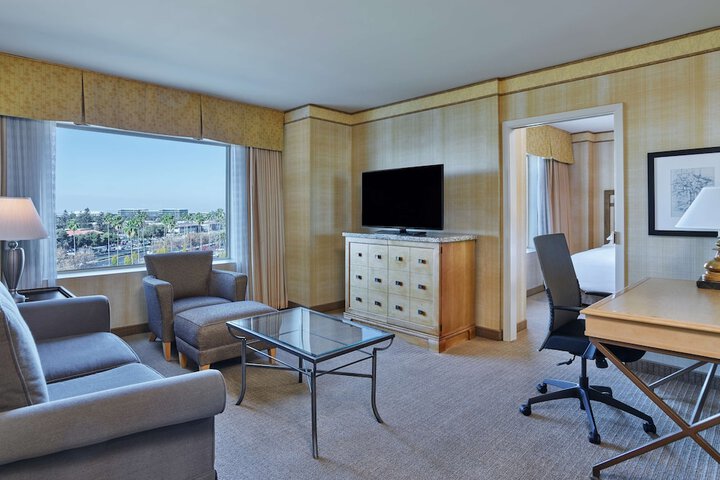 Room 15 of 60