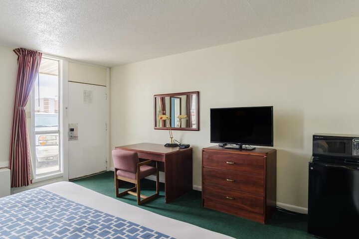 Room 29 of 40