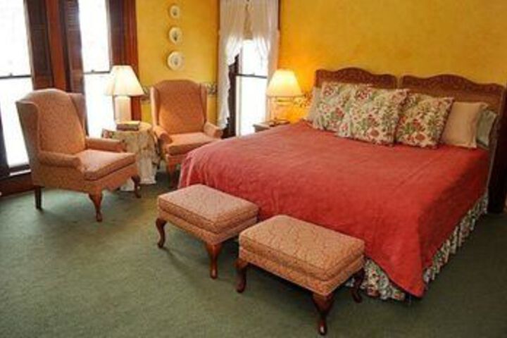 White Swan Inn Bed & Breakfast