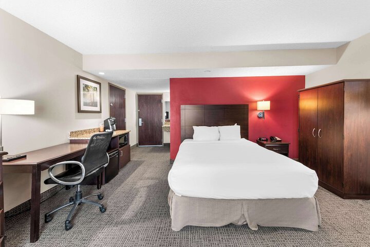 Room 15 of 53