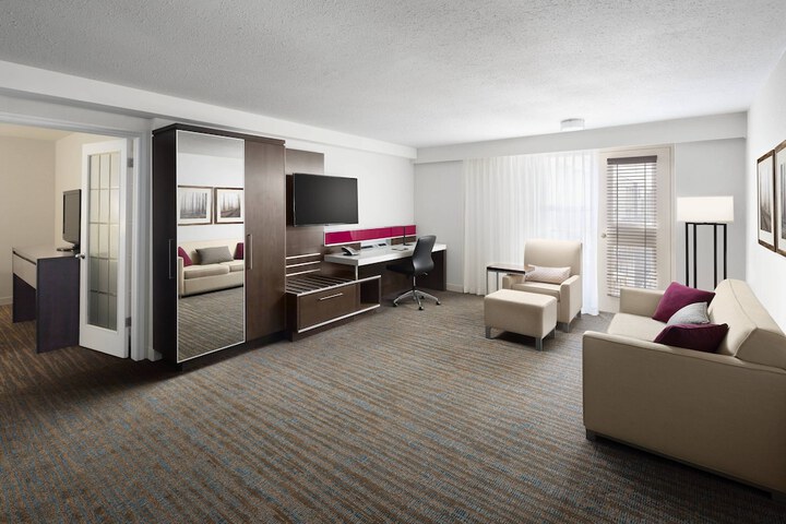 Room 47 of 102