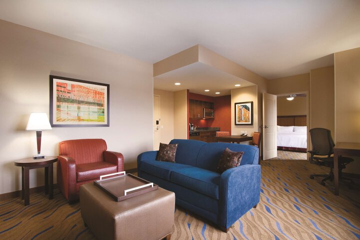 Room 15 of 36