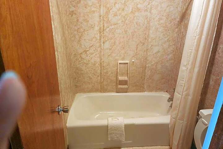 First Inn by OYO Quinter Hwy 70