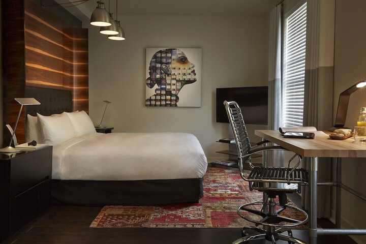 Room 11 of 40