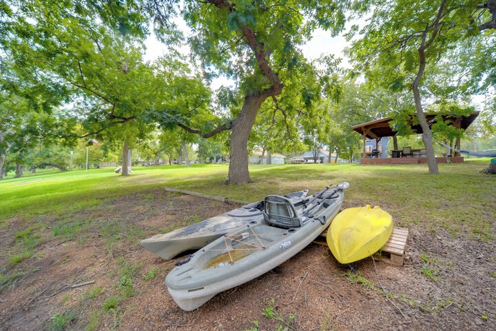 Cozy Casita & Cabana on Lake Marble Falls!
