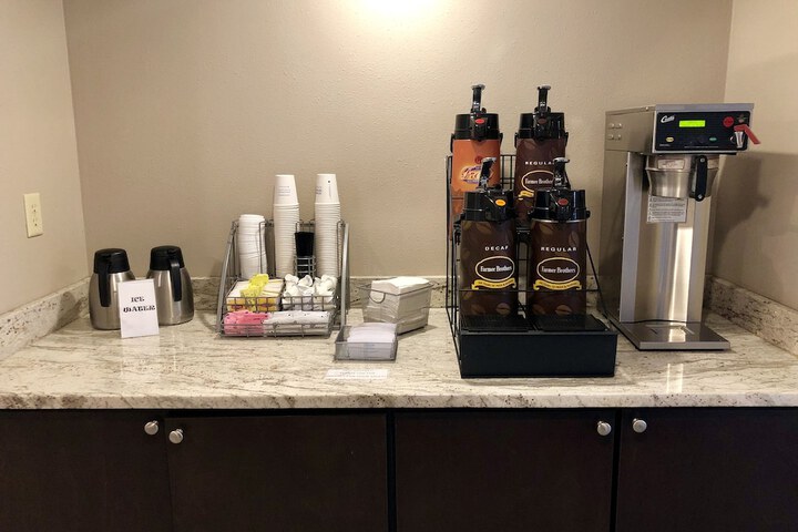 Breakfast/Coffee Service 19 of 20