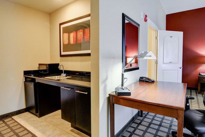 Comfort Inn & Suites Fort Smith I-540