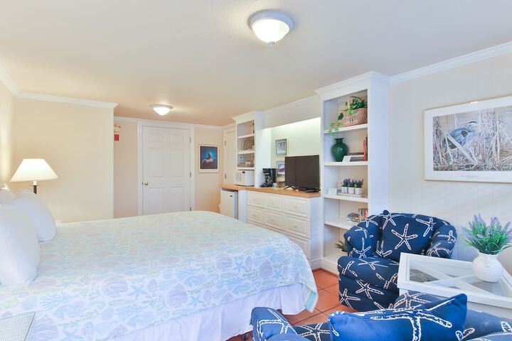 Tortuga Inn Beach Resort