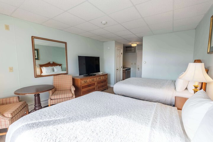 Room 100 of 317