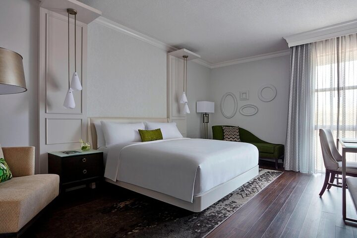 Room 18 of 60