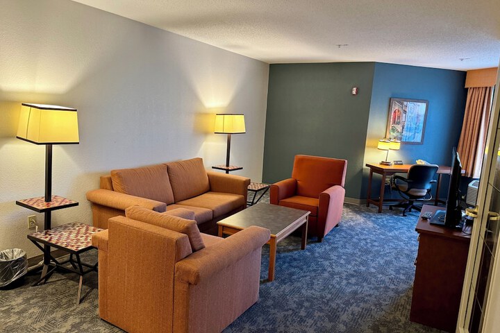 La Quinta Inn & Suites by Wyndham Bannockburn-Deerfield
