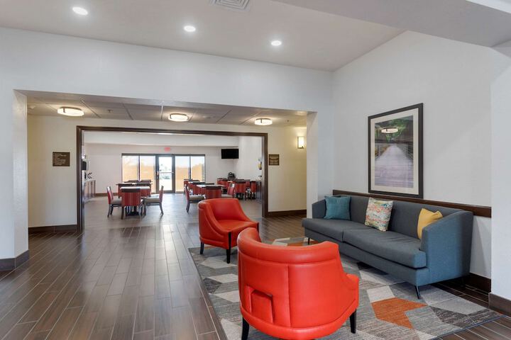 Comfort Inn & Suites Cave City