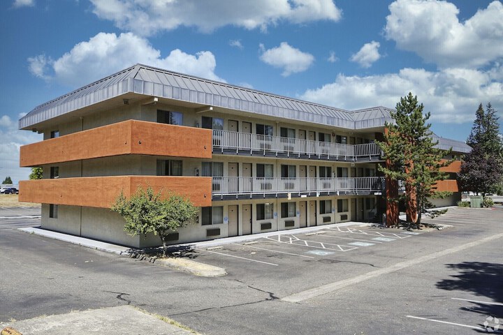 Olympic Inn & Suites