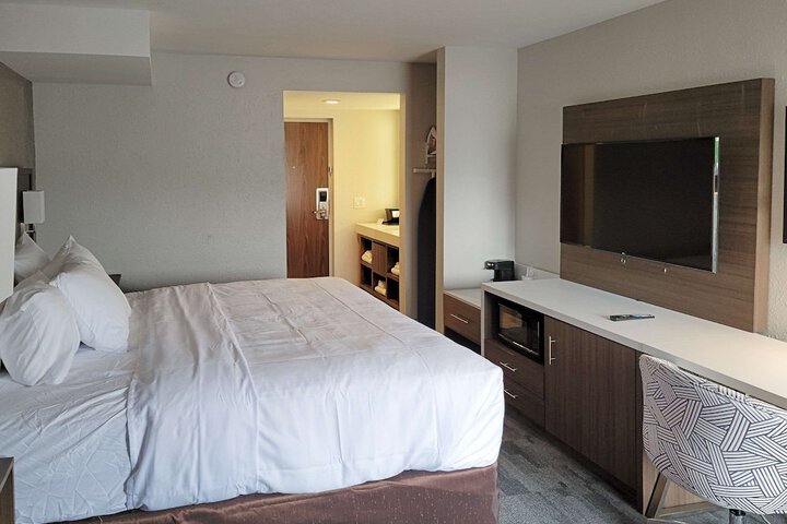 Room 22 of 108