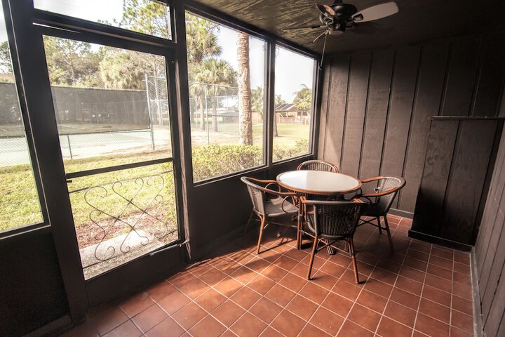 Room 61 of 220