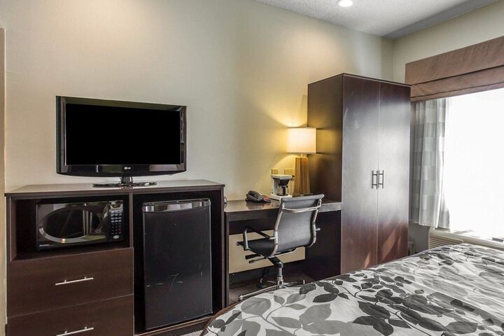 Room 30 of 40