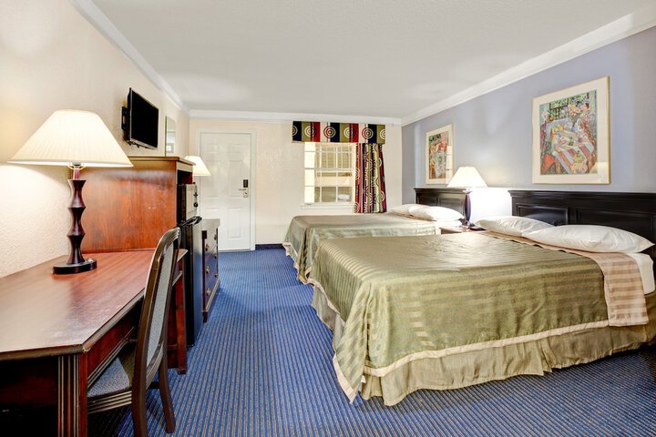 Room 12 of 17
