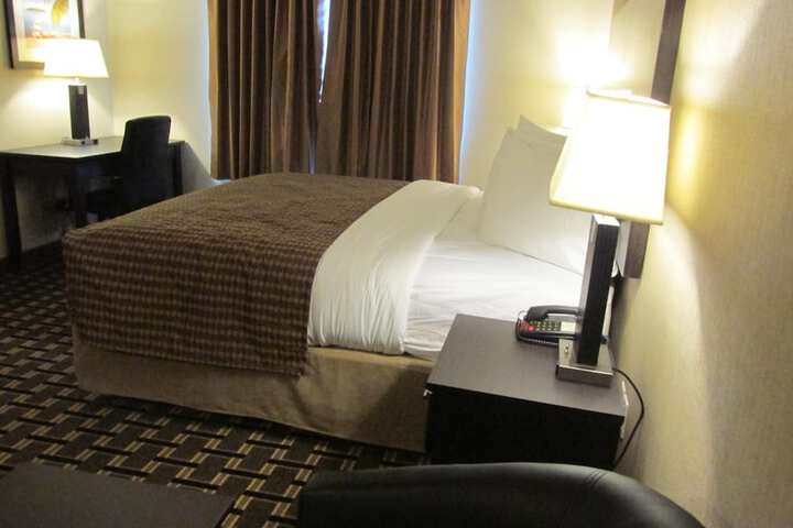 Room 28 of 34
