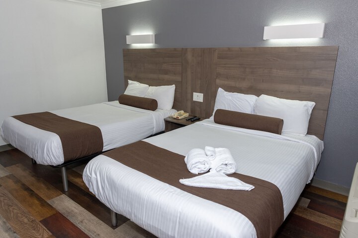 Value Inn Bellflower