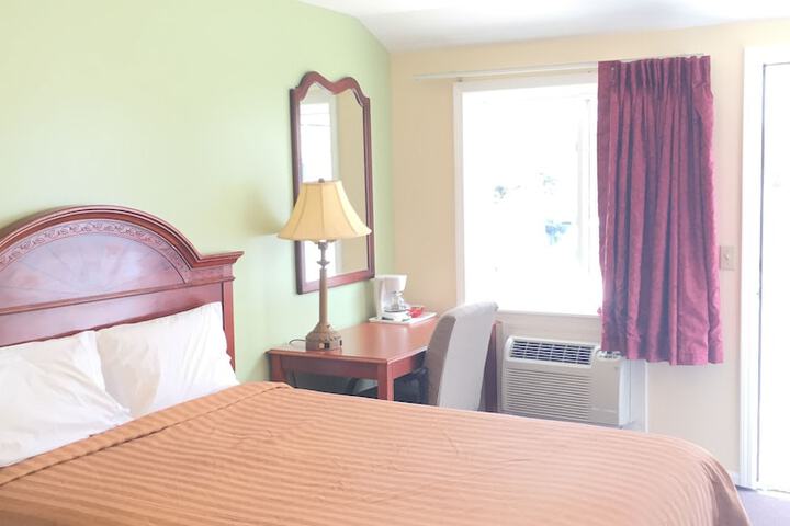 Room 18 of 38