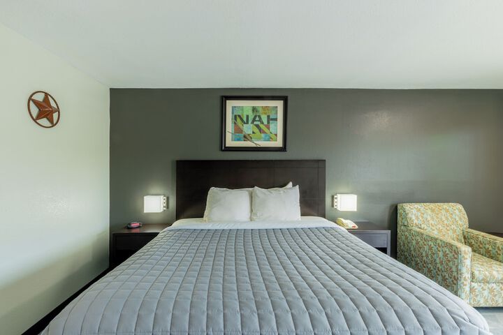 Room 8 of 24