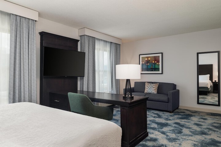 Hampton Inn & Suites Baton Rouge Downtown