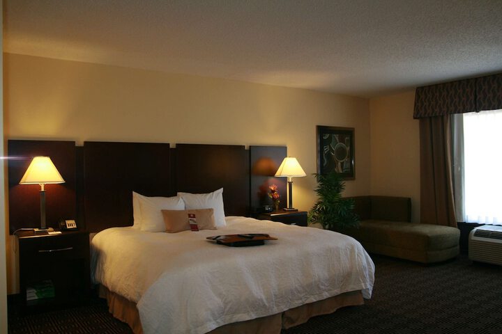 Room 11 of 27
