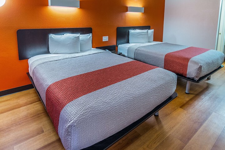 Motel 6 Waxahachie TX