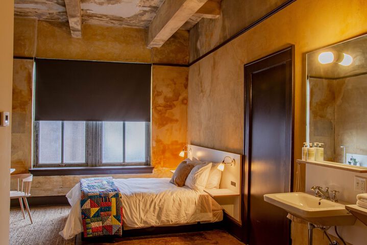 Room 46 of 52