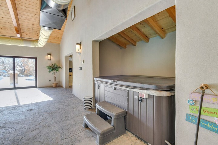 Game Room Media Room & Pool: Luxe Villa in Craig!