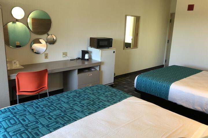 Red Lion Inn & Suites Elk Grove Village