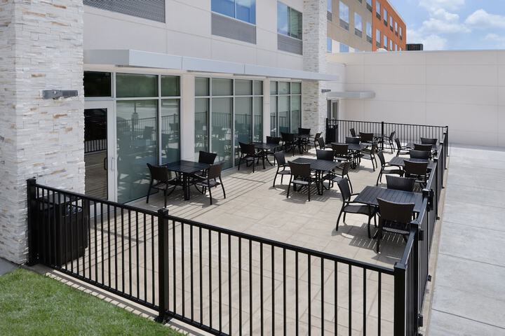 Holiday Inn Express & Suites Bryan - College Station by IHG