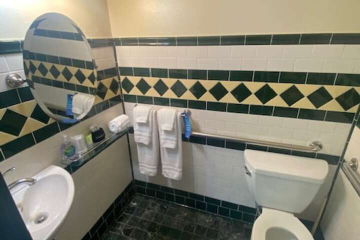 Room 15 of 35