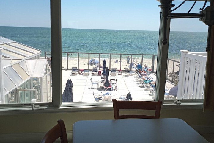 Ocean Club on Smugglers Beach