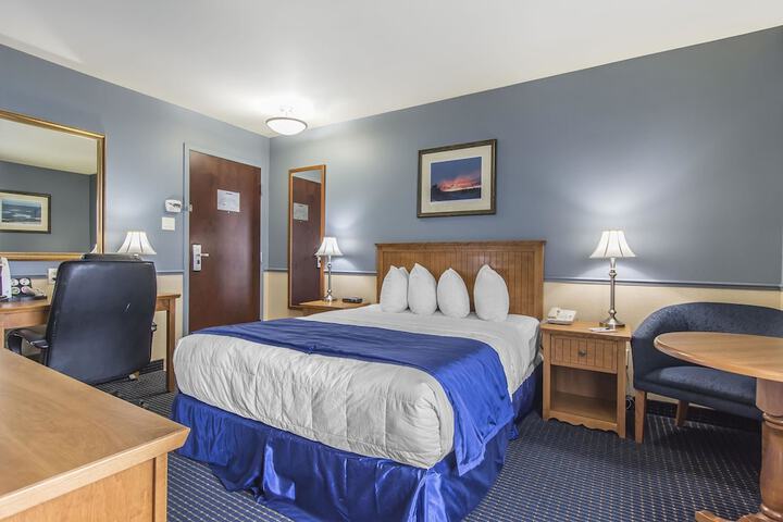 Room 52 of 68