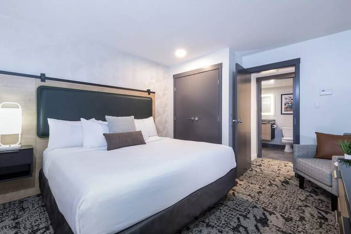 Room 17 of 71