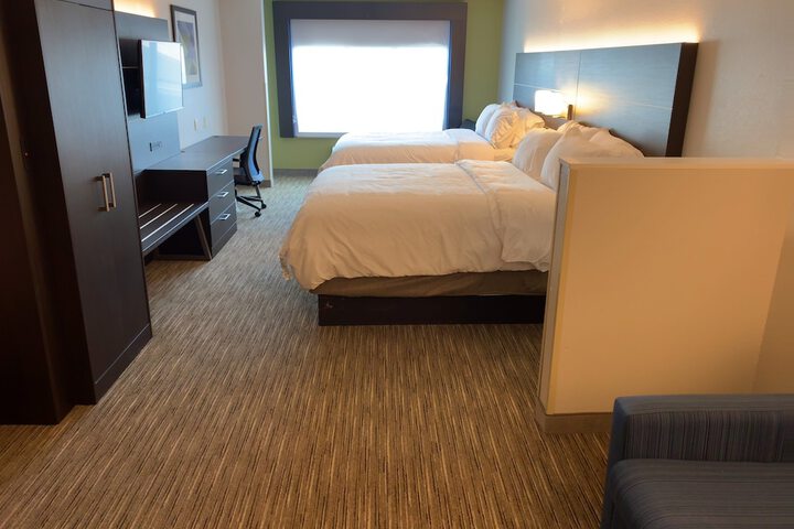 Room 17 of 45