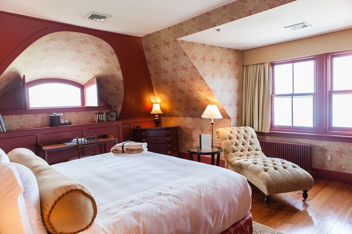 Room 45 of 82