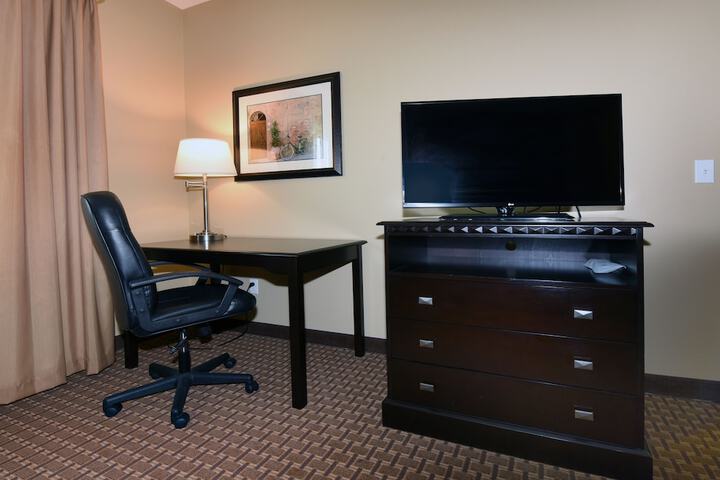 Room 35 of 76