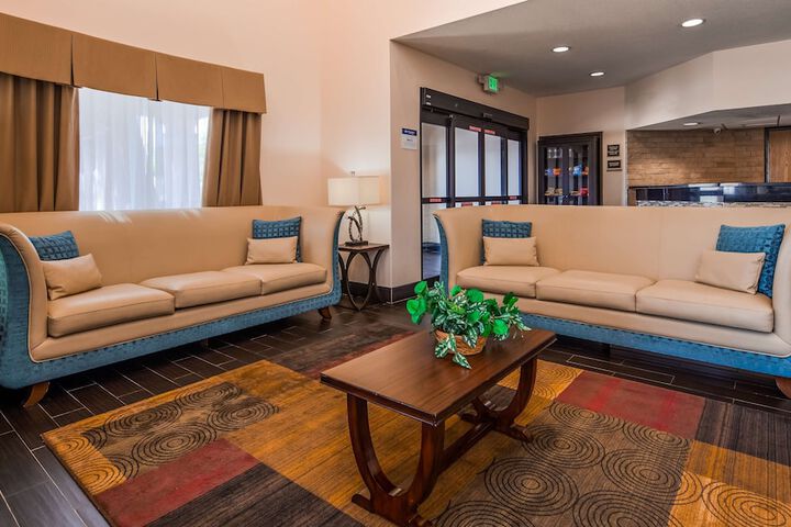 Best Western Plus Wendover Inn