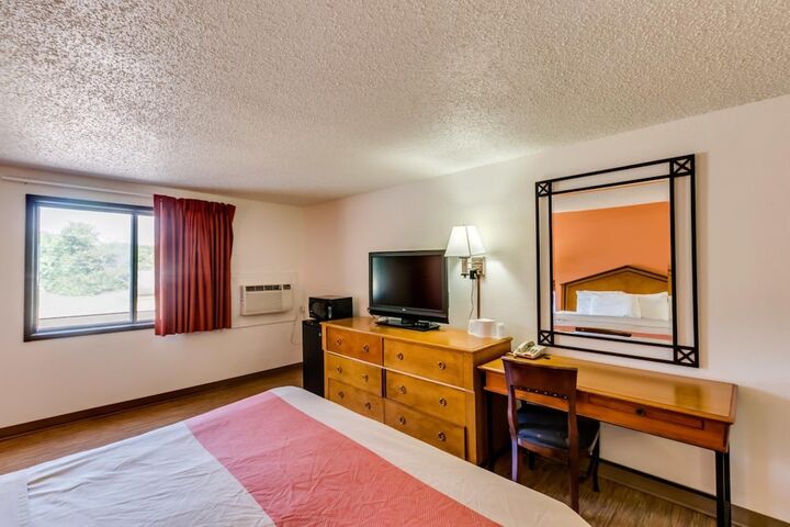 Room 38 of 48