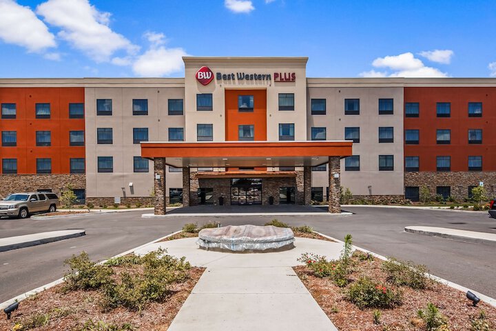 Hotel 3 of 35