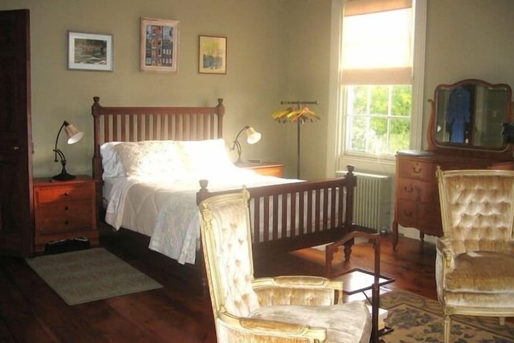 Room 35 of 79