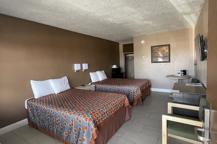 Room 14 of 19