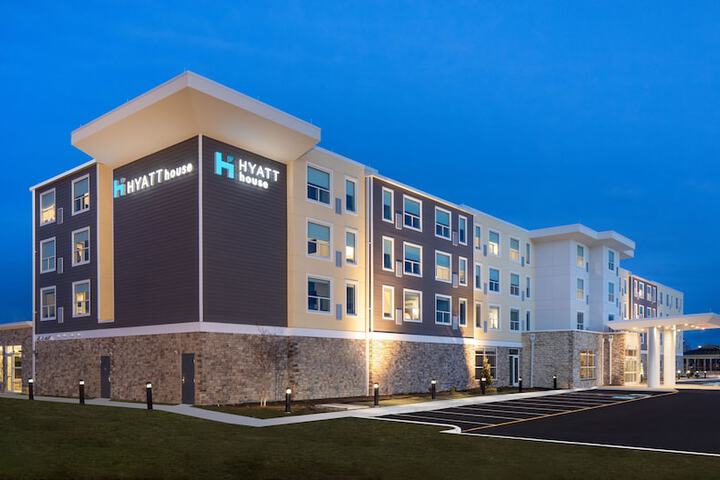 Hotel 3 of 52