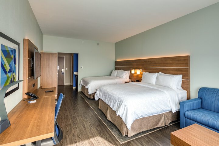 Room 52 of 119